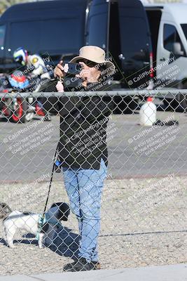 media/Dec-01-2025-Moto Forza (Mon) [[2daa91e15f]]/4-Around the Pits/